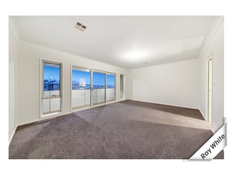 33 Keith Waller Rise, Casey ACT 2913