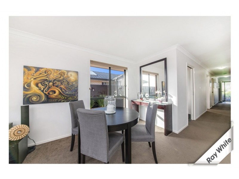 16 John Holt Street, Macgregor ACT 2615