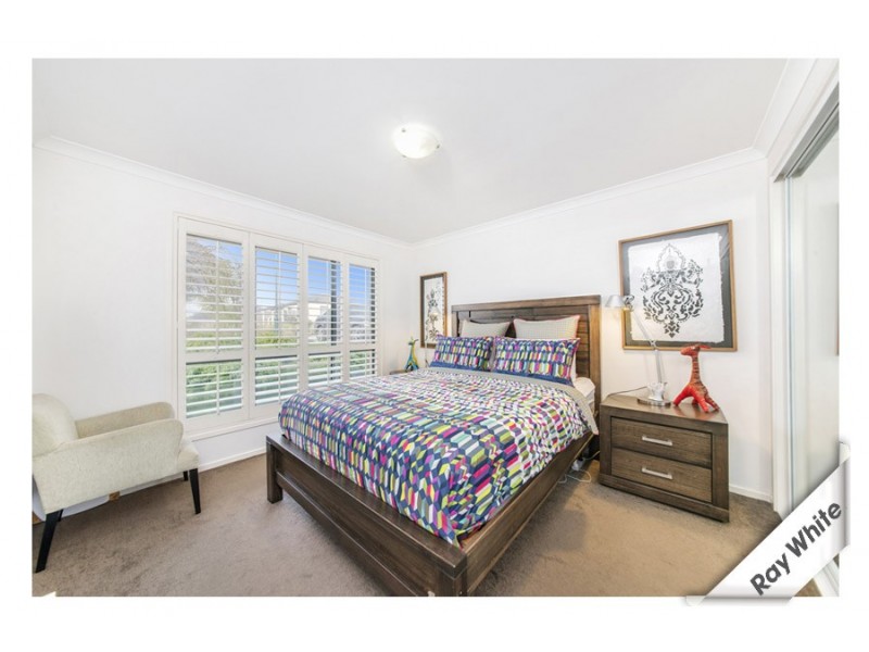 16 John Holt Street, Macgregor ACT 2615