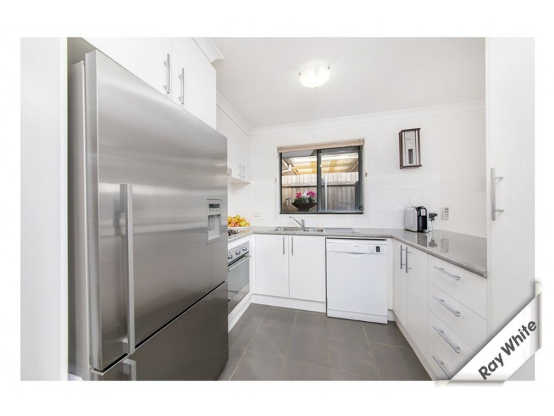 16 John Holt Street, Macgregor ACT 2615