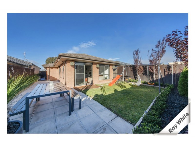 16 John Holt Street, Macgregor ACT 2615