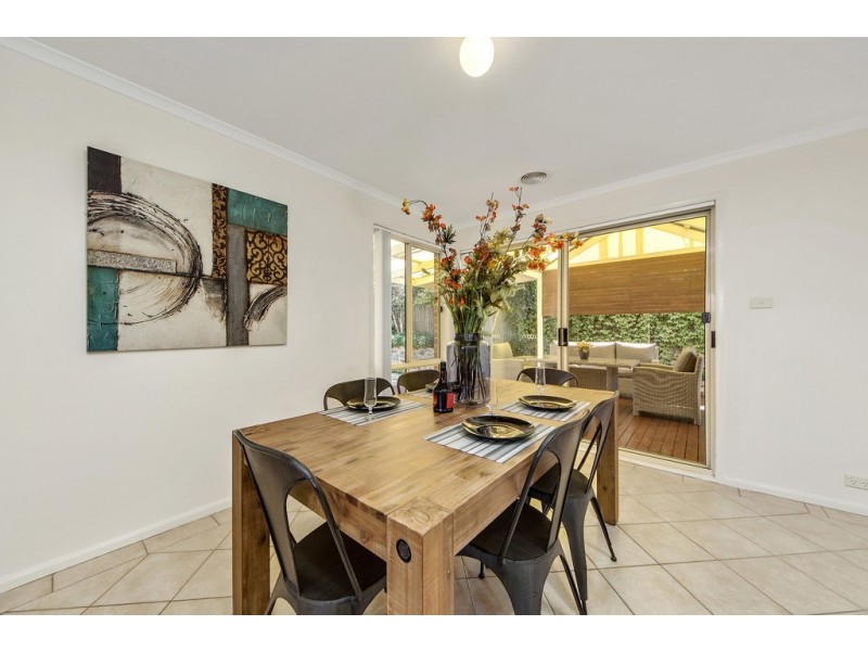 27 Bunduluk Crescent, Ngunnawal ACT 2913