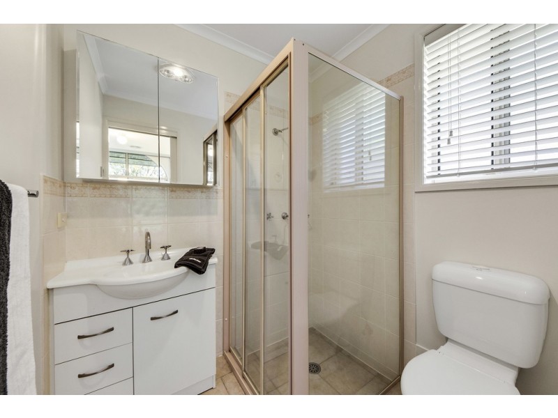 27 Bunduluk Crescent, Ngunnawal ACT 2913