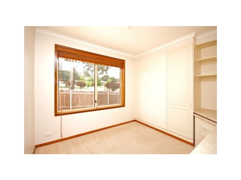 7 Menzies Court, Banks ACT 2906