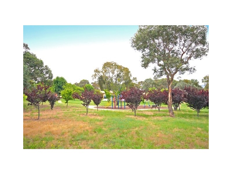 7 Menzies Court, Banks ACT 2906