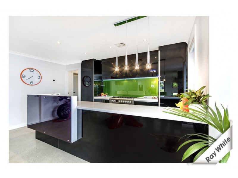 19 Macfarlane Burnet Avenue, Macgregor ACT 2615