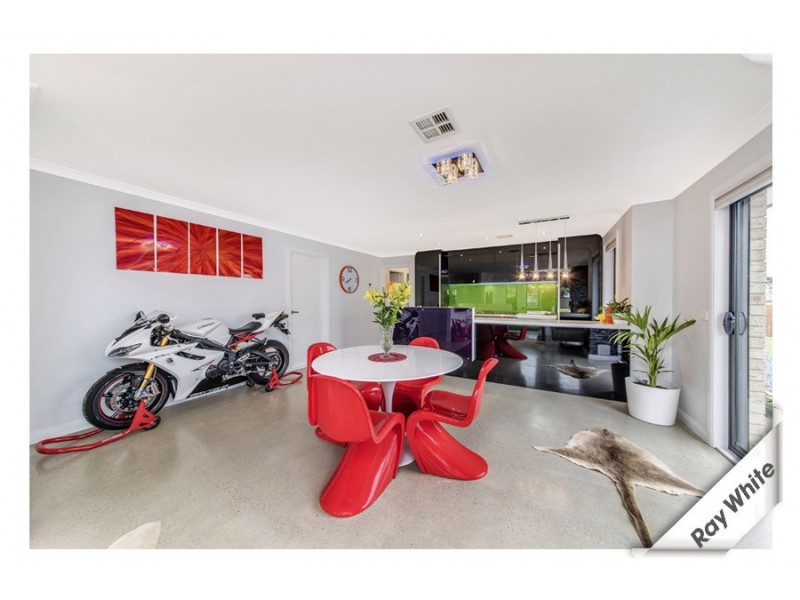 19 Macfarlane Burnet Avenue, Macgregor ACT 2615