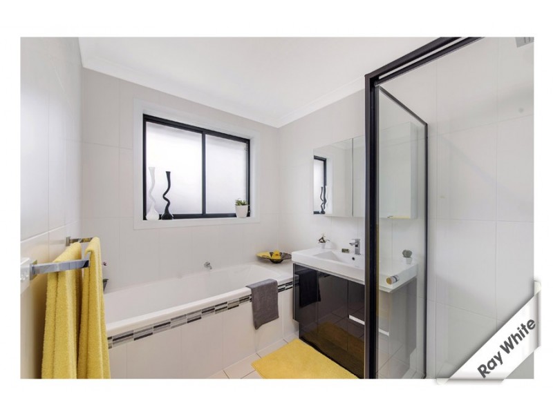 19 Macfarlane Burnet Avenue, Macgregor ACT 2615