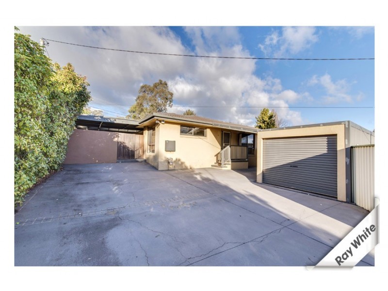 2/2 Edmunds Place, Spence ACT 2615