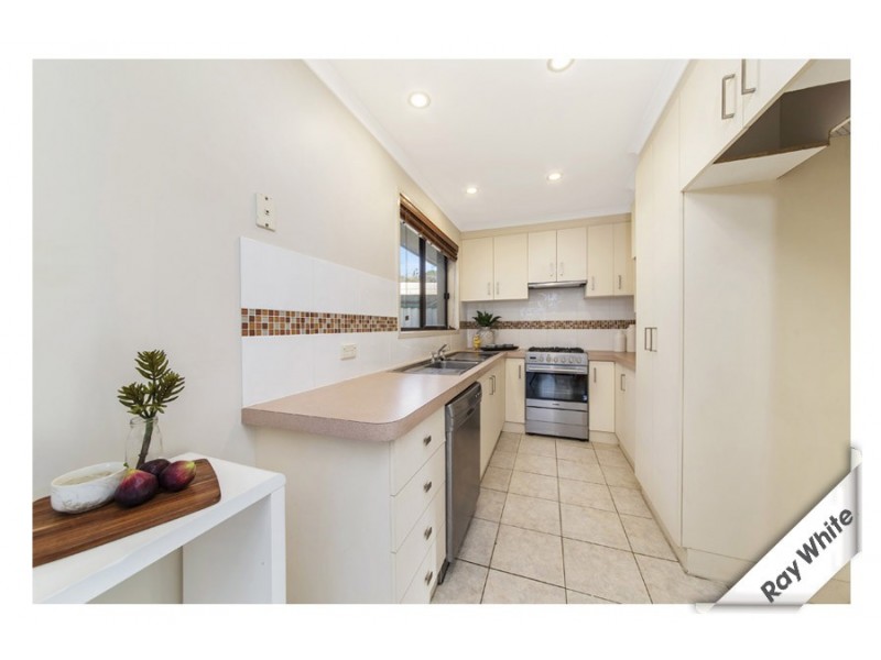 2/2 Edmunds Place, Spence ACT 2615