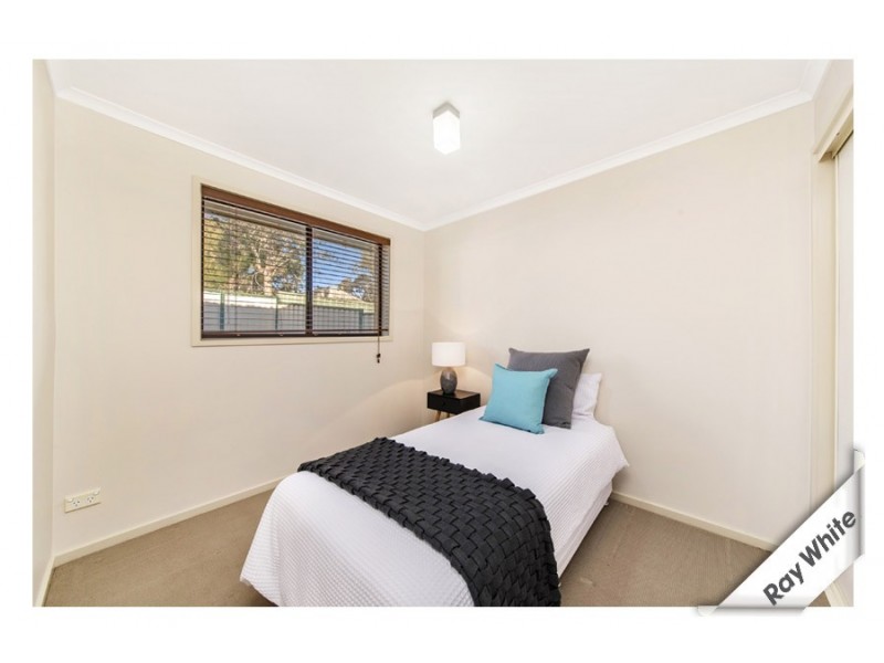 2/2 Edmunds Place, Spence ACT 2615