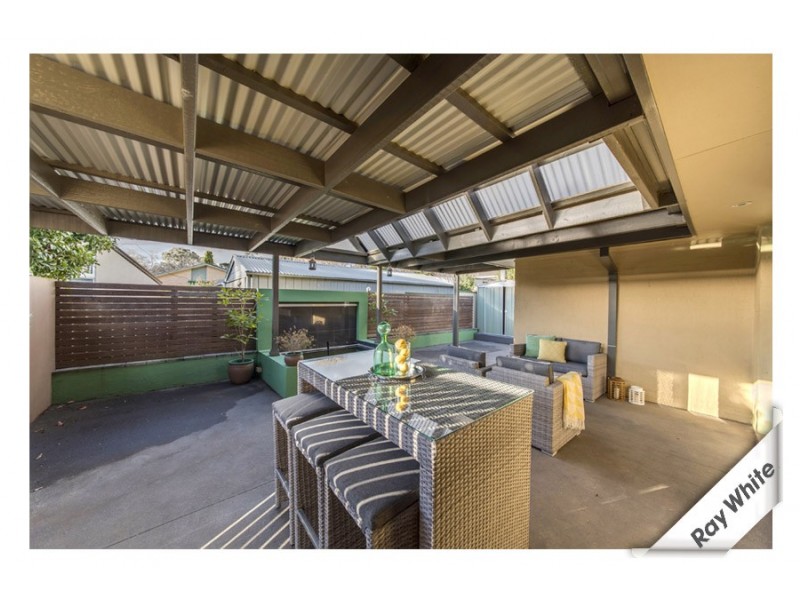 2/2 Edmunds Place, Spence ACT 2615