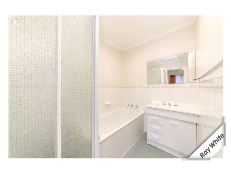 6/4 Britten Jones Drive, Holt ACT 2615