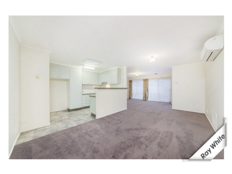 6/4 Britten Jones Drive, Holt ACT 2615