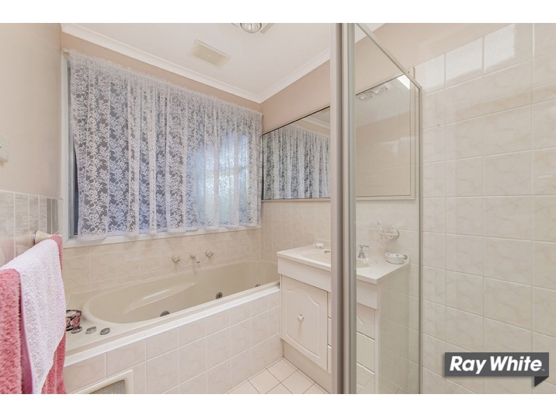 5 Clode Crescent, Macgregor ACT 2615