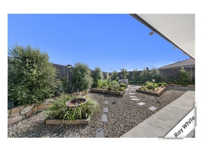 4 Herring Place, Macgregor ACT 2615