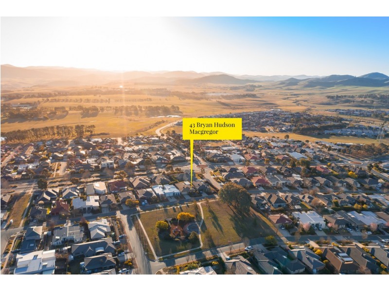 43 Bryan Hudson Street, Macgregor ACT 2615
