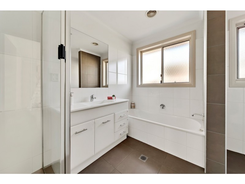 43 Bryan Hudson Street, Macgregor ACT 2615