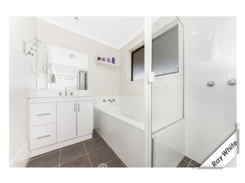 44 Rowland Street, Macgregor ACT 2615