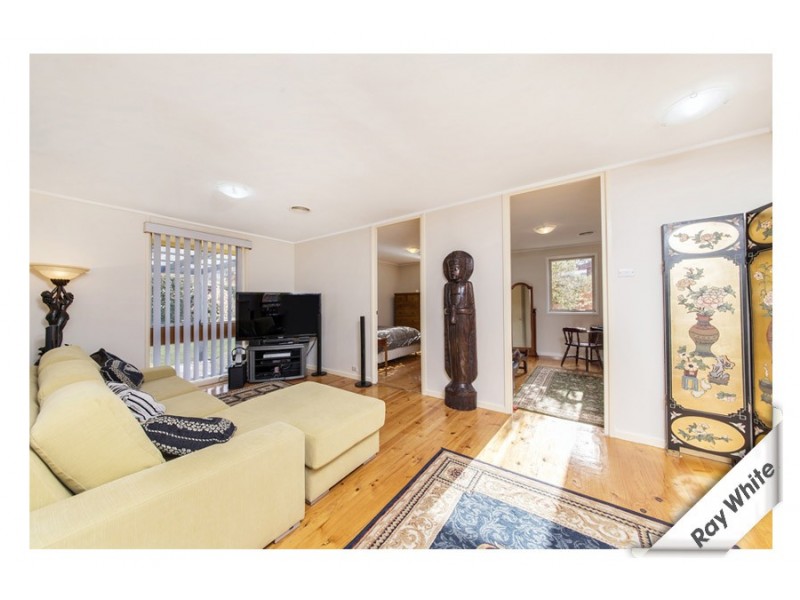 40 Lindrum Crescent, Holt ACT 2615