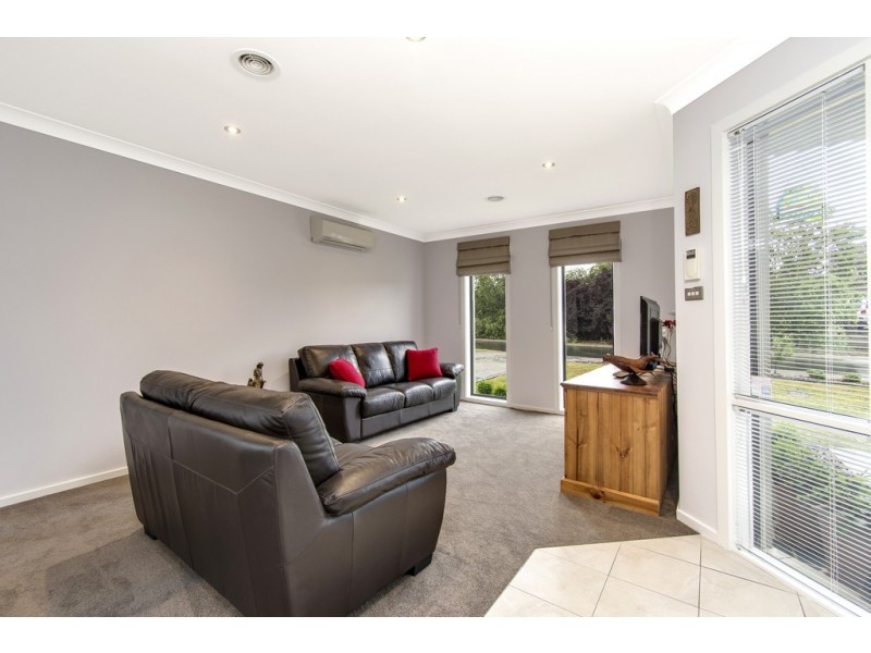 5 Splayd Close, Dunlop ACT 2615