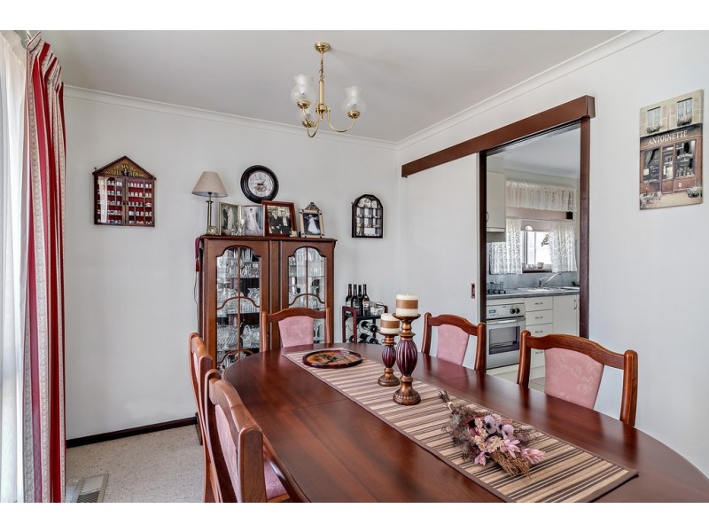 12 Lawrence Close, Macgregor ACT 2615