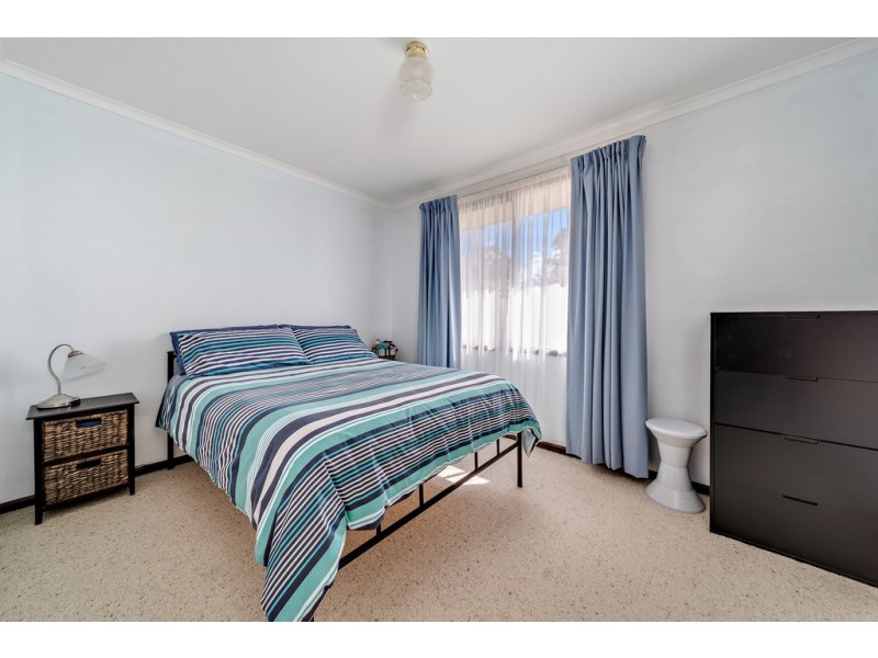 12 Lawrence Close, Macgregor ACT 2615