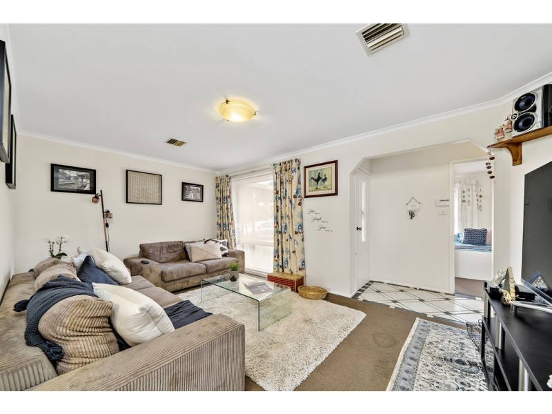 20 Evelyn Owen Crescent, Dunlop ACT 2615