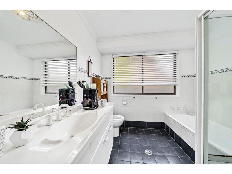 20 Evelyn Owen Crescent, Dunlop ACT 2615