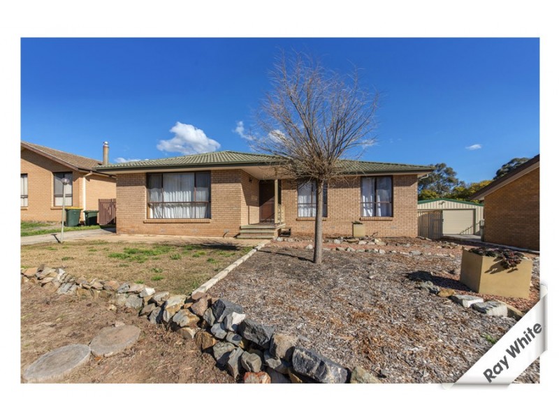 6 Arkell Place, Charnwood ACT 2615