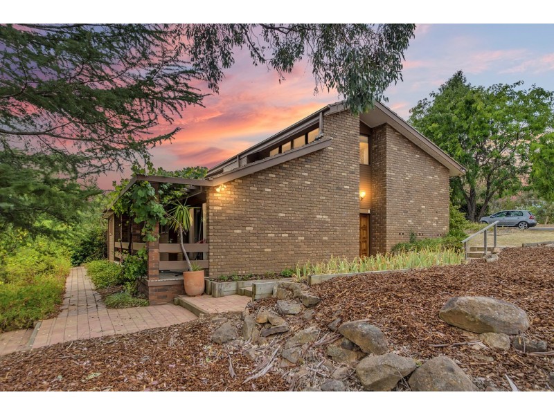 10 Fellows Street, Latham ACT 2615