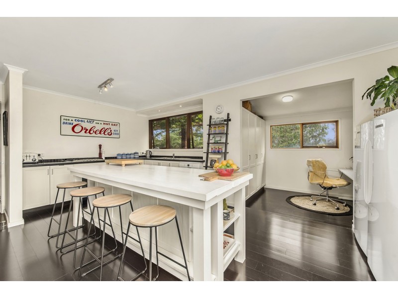 10 Fellows Street, Latham ACT 2615
