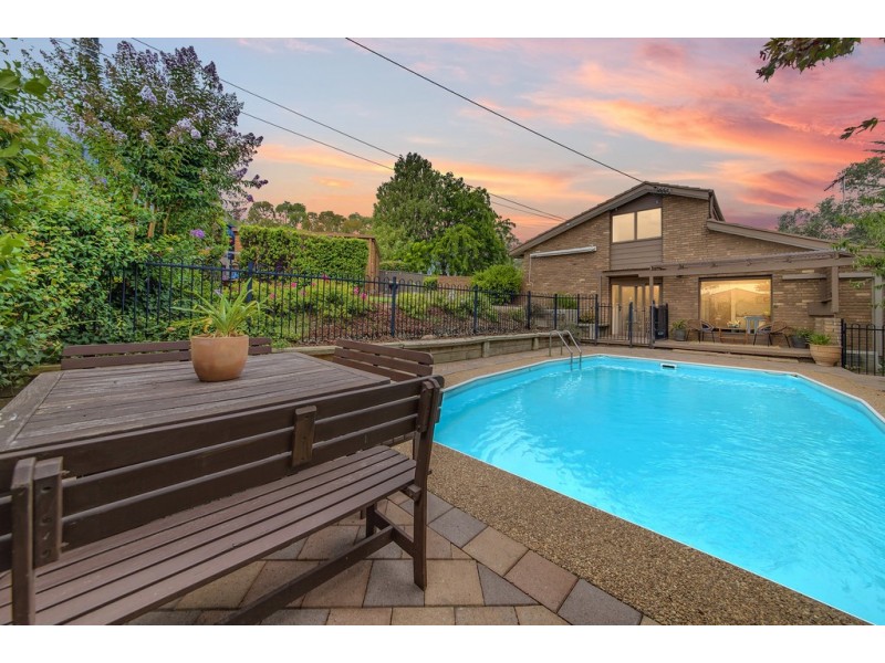 10 Fellows Street, Latham ACT 2615