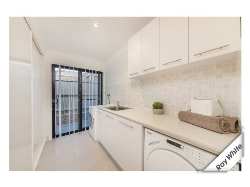 3 Leveque Street, Harrison ACT 2914