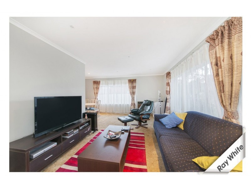 90 Chuculba Crescent, Giralang ACT 2617