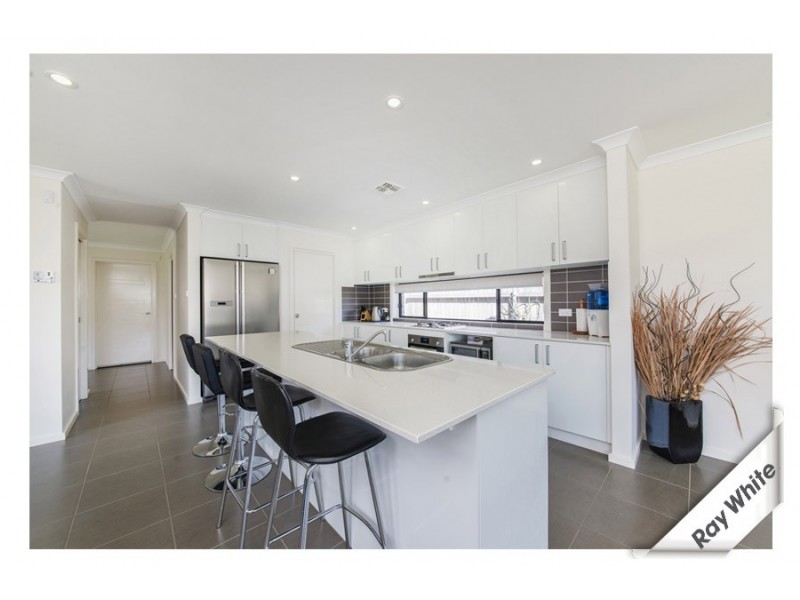 15 Ivy Kent Street, Forde ACT 2914