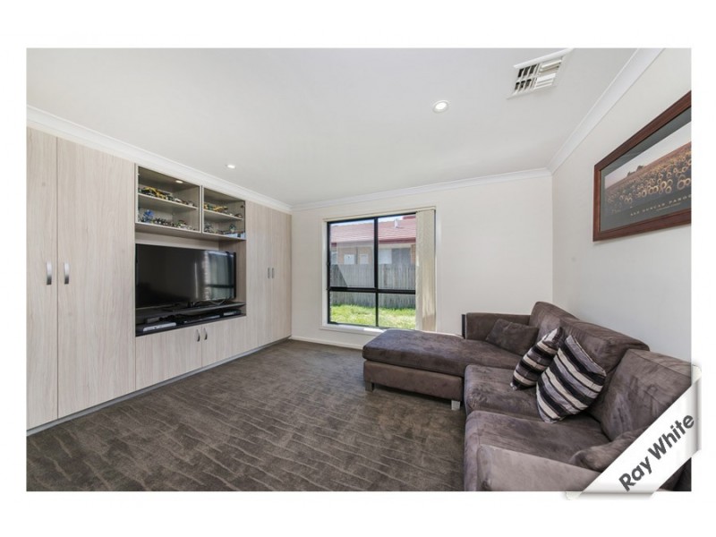 15 Ivy Kent Street, Forde ACT 2914