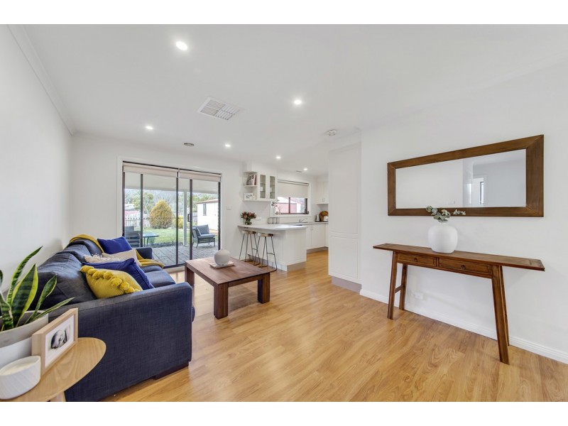 7 Dalton Place, Florey ACT 2615