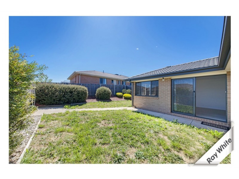 4 Eccles Circuit, Macgregor ACT 2615