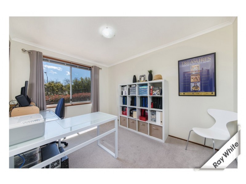 4 Inglis Place, Latham ACT 2615