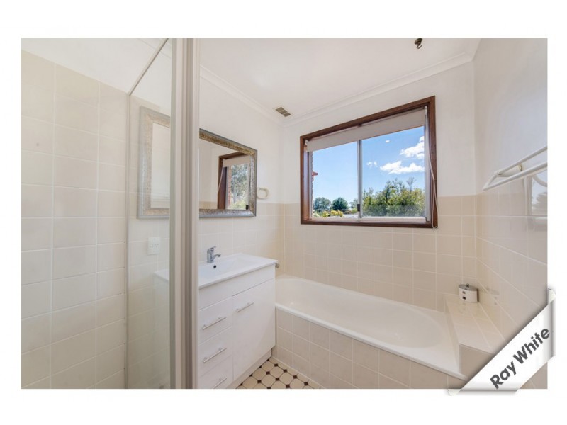 4 Inglis Place, Latham ACT 2615
