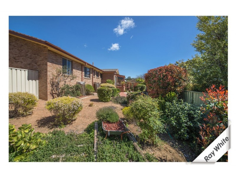4 Inglis Place, Latham ACT 2615