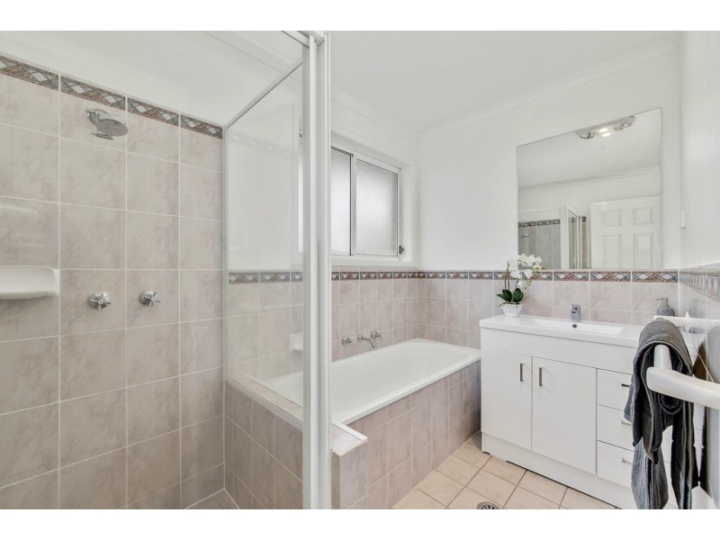 61 Bunduluk Crescent, Ngunnawal ACT 2913