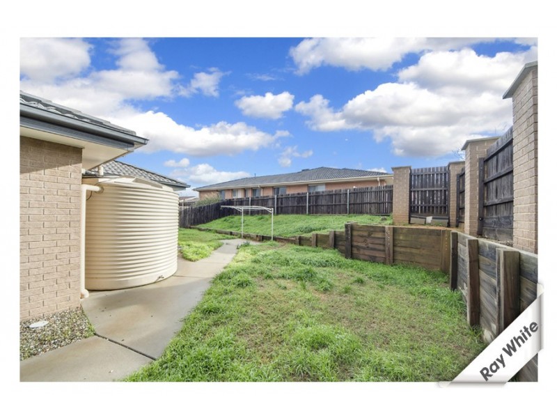 2 Eccles Circuit, Macgregor ACT 2615