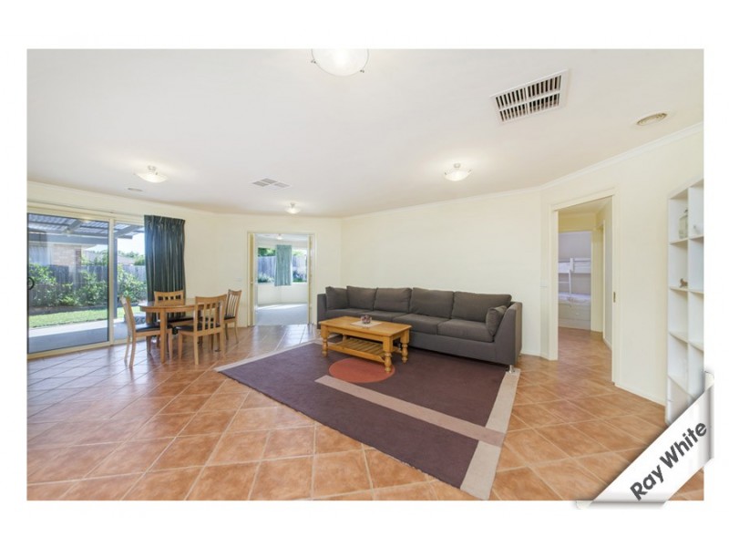 34 Bedourie Street, Dunlop ACT 2615