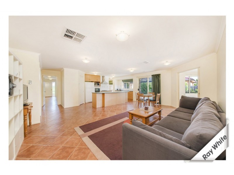 34 Bedourie Street, Dunlop ACT 2615