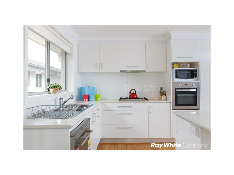 16 Plimsoll Drive, Casey ACT 2913