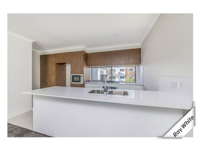 29/2 Clare Burton Crescent, Franklin ACT 2913