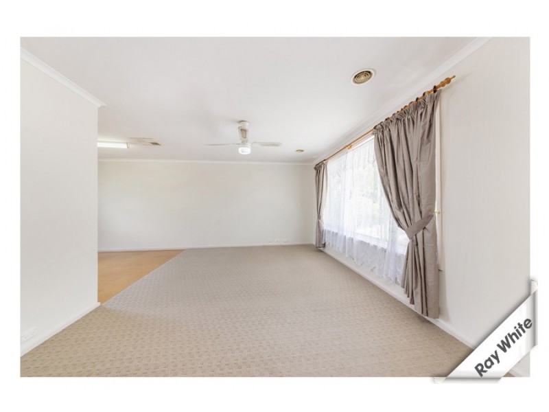 2 Clubbe Crescent, Macgregor ACT 2615