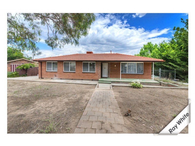 2 Clubbe Crescent, Macgregor ACT 2615